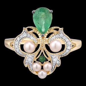 14kt Emerald Ring in Yellow Gold