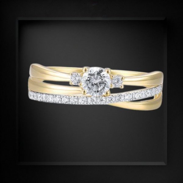 0.93ct Cubic Zirconia 9k Yellow Gold Ring - Image 2