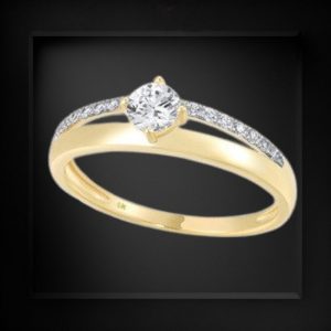 0.77ct Cubic Zirconia 9k Yellow Gold Band Ring